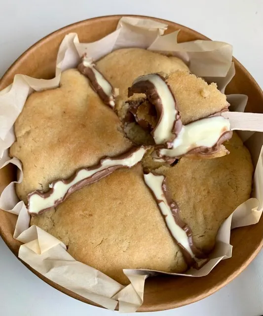 Une boîte de gâteau meltie au nutella - kinder maxi.